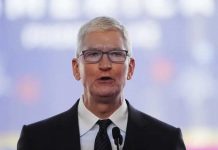 CEO di Apple Tim Cook a tuma un recorte di salario di 40 porciento