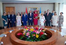 Premier Evelyn Wever – Croes: Famia Real a mustra hopi interes y a haci hopi pregunta tocante e maneho y vision di Aruba