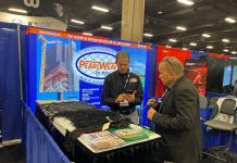 Minister Endy Croes a bishita e exitoso Expo Trade Show unda cu mas di 300 compania a participa