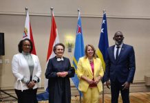 Prome Minister biahando pa Sint Maarten pa dialoga ariba deficit democratico