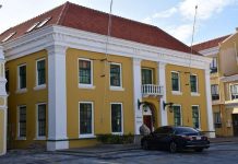 Corsou lo tarda 290 aña pa caba di paga debe na Hulanda