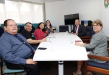 Minister Endy Croes a reuni cu Directiva Di Stichting Avondonderwijs Aruba (SAA)