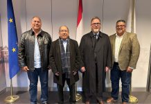 Energia hidrogeno lo bay proteha Aruba su medio ambiente; Minister Glenbert Croes conhuntamente cu companianan di Utilidad lo ta na Hulanda pa yega na un partnership