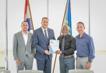 Sociaal- Economische Raad ta propone amplia verlof di paternidad