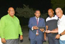 Aqualectra ta reemplasa luznan riba caya convencional cu Smart LED na Caracas Bay