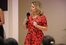 Prome Minister Evelyn Wever-Croes (MEP): “Si nos no ta na mesa como hende muhe, nos no por keha si hende homber no tene nos na cuenta”