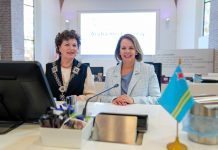 Prome Minister Evelyn Wever-Croes: A explora areanan di cooperacion cu Gemeente Venray durante reunion