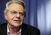 Jerry Springer, politico converti den presentador di television, a fayece cu 79 aña