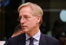 Minister di Educacion Hulanda lo interveni si hopi studiante stranhero bin Hulanda