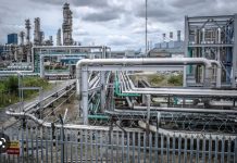 Pa por cuminsa cu Aruba Hydrogen Valley na tereno di refineria mester reemplasa tur loke ta malo