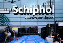 Protesta di activistanan di clima na balie di KLM na Schiphol; 3 persona deteni