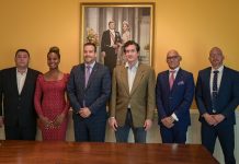 Minister Geoffrey Wever: Minister Geoffrey Wever ta introduci e constelacion nobo di e Raad van Commissarissen di Free Zone Aruba (F.Z.A.) N.V.