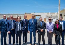 Minister di Proteccion di Derecho di Hulanda a bishita KIA