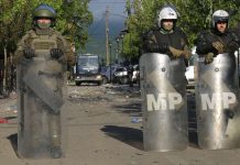 NATO ta manda 700 trupa mas na Kosovo pa yuda calma protesta violento