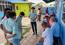 Lider di Fraccion di AVP, mr. Mike Eman: “Nos lo lucha contra cierre di john wesley college!”