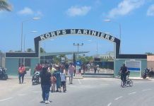 Pueblo a acudi masalmente na opendag di Mariniers Kazerne