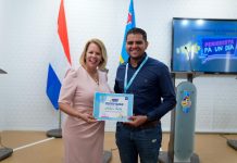 Prome Minister Evelyn Wever-Croes: Durante e di dos edicion di Conferencia di Prensa Hubenil ‘Periodista pa un Dia’