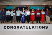 Ta felicita e graduadonan di GED Program di International School of Aruba