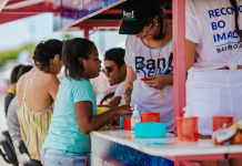 Ban serio ta participa den e di tres edicion di Buki di Pret cu un Scavenger Hunt