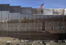 Centenares di migrante na sur di Mexico formando grupo pa bay Merca