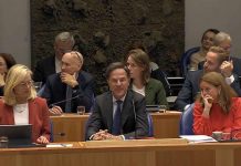 Pa prome biaha den historia, e Gabinete Hulandes ta consisti di un mayoria di hende muhe