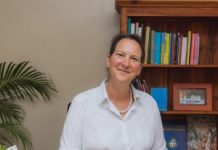 Segun minister di Enseñansa, Endy Croes: College van Curatoren ta bay investiga tocante posible fraude den CV di rector di Universidad di Aruba