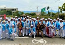 Asambeho School Roderich Lopez a destaca durante Feria de las Flores na Medellin