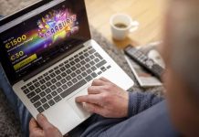 Corsou: Regulador di media ta adverti Minister Javier Silvania tocante Corsou su leynan di wega di placa