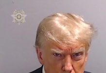 Trump ta bolbe e plataforma anteriormente conoci como Twitter y ta post su potret policial