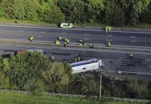 Bus cargando muchanan a bolter na England