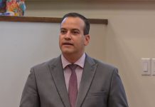 Minister Geoffrey Wever durante OV #26: Nos kier haci impacto riba centro di ciudad sin tin cu manca e begroting di gobierno