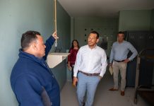 Minister Tjon a bishita KIA den cuadro di renobacionnan cu a tuma luga