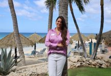 Starr Ramos Casa del Mar Beach and Resort Aruba: “Nos tin cu sigura pa e bishitante tin e miho tempo di nan bida cu nos”