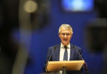 Fiscal Frances ta alega cu sospechoso di hincamento na scol a declara lealtad na estado Islamico