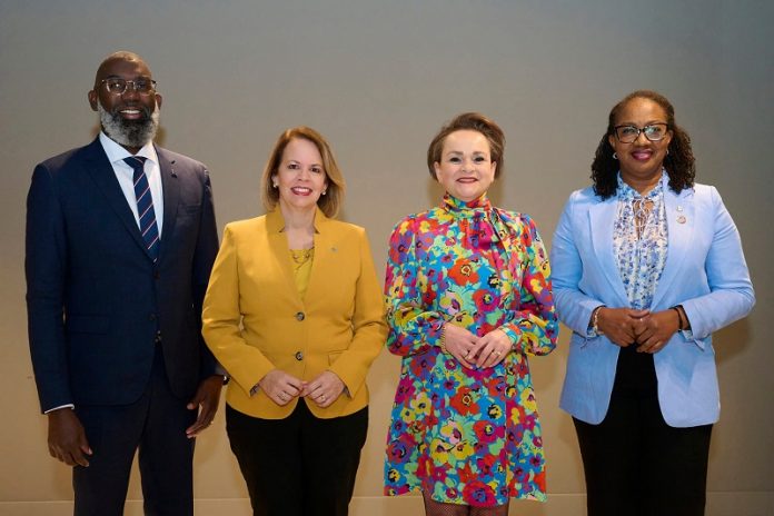 Gobiernonan di Corsou y Aruba a lansa critica contra Den Haag