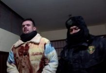 Joran van der Sloot lo ta den corte na Merca diaranson pa acepta culpabilidad den caso di extorsion contra famia di Natalee Holloway