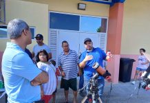 Pueblo di Aruba tambe a disfruta di eclipse solar