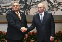 Putin ta haci presencia incomun den su reunion cu prome minister di Hungria