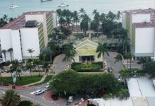 A detene sospechoso di notificacion falso di bom na Holiday Inn Hotel