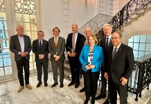 Eerste Kamer y Comision di Relacion di Reino cu varios pregunta riba maneho di Aruba