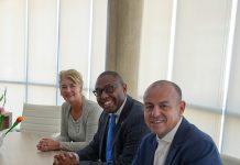 Stichting Jantje Beton a compromete cu lo yuda Aruba construi y/of renoba 2 pa 3 speeltuin