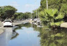 Area dilanti hotel na Palm Beach keto bay cu problema di awa cu ta keda para door di awasero