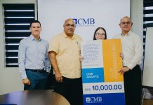 Caribbean Mercantile Bank ta contribui na Club Kibrahacha 60+ cu 10,000 florin pa e proyecto ‘Telefoon pa adulto mayor’