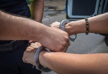 Ex-parlamentario di Aruba deteni pa atraco arma