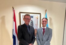 Huramentacion di drs. R.J. van der Zande como ambtenaar na Raad van Advies