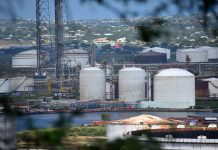 Pdvsa ta resolve debe cu Corsou usando producto petrolero