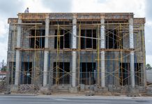 Trabaonan di Family Justice Center ta sigui y ta cera aña cu bashamento di dak