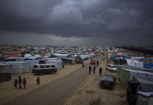 Miles ta marcha contra femicidio na Kenya siguiendo e asesinato di al menos 14 hende muhe den januari