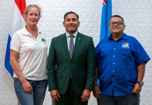 Minister Arends a anuncia inicio di proyecto Agroforesteria Sintropico na scol; Scol Basico Washington prome pa ricibi hardin di alimentacion
