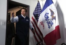 Trump ta celebra decision di DeSantis pa retira di campaña